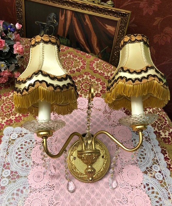 band leven Occlusie 2 Arms retro brocante kristallen wandlamp koper goud, antieke barok crème  stoffen lampenkapjes met franjes - Wandlampen / Lampen - Westenhof